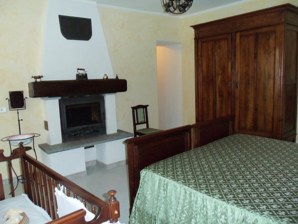 Villa Casa Dei Ciliegi CastellʼAlfero Zimmer foto