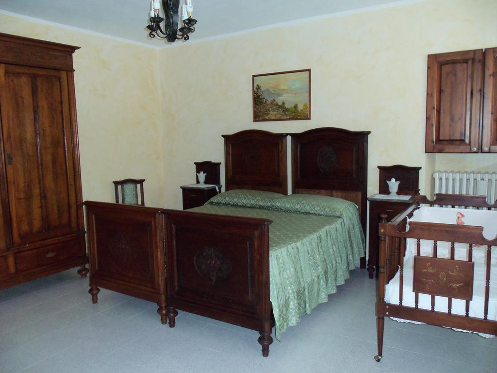 Villa Casa Dei Ciliegi CastellʼAlfero Zimmer foto